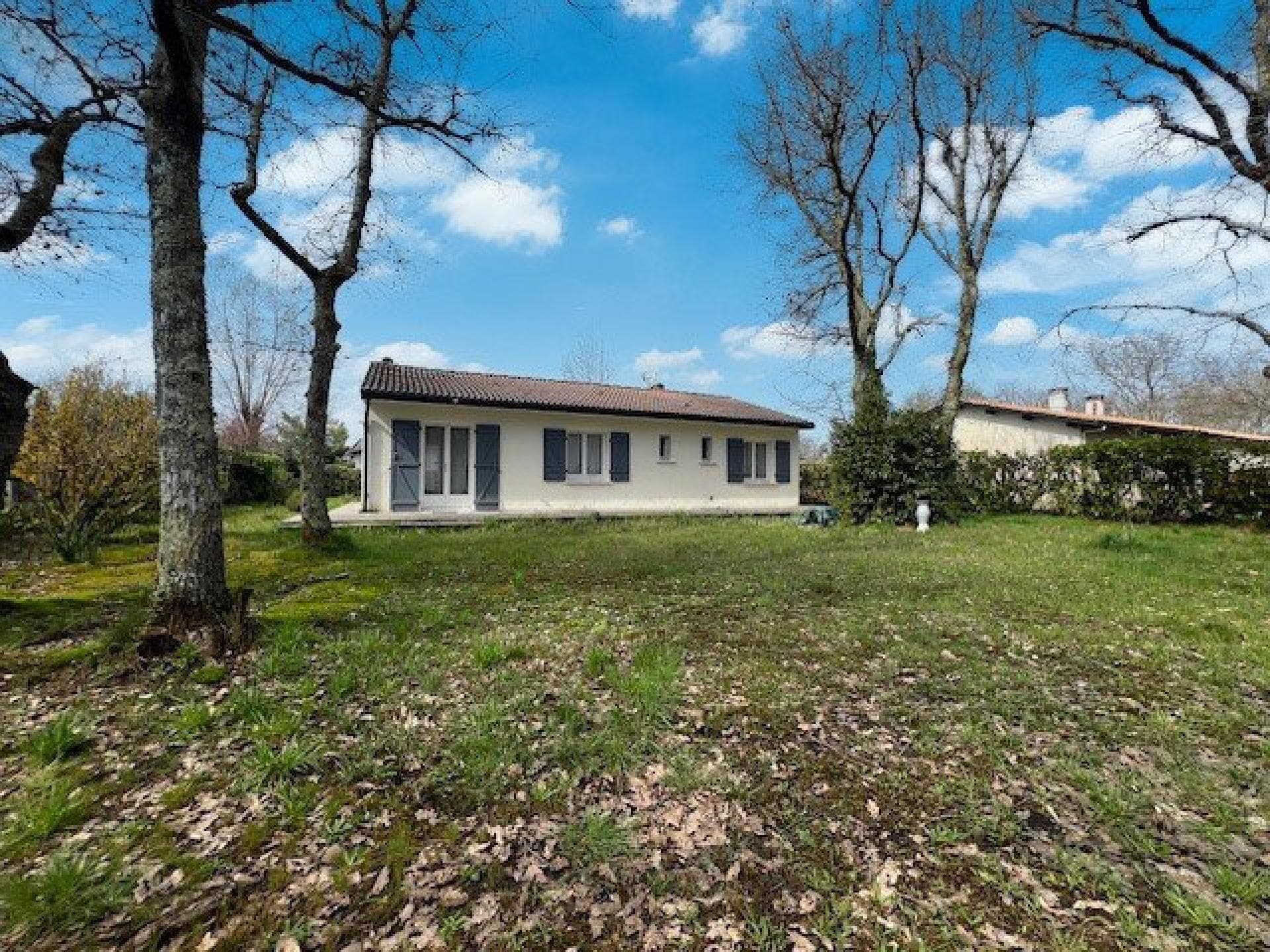 Maison de 85m² avec un grand jardin et 3 chambres