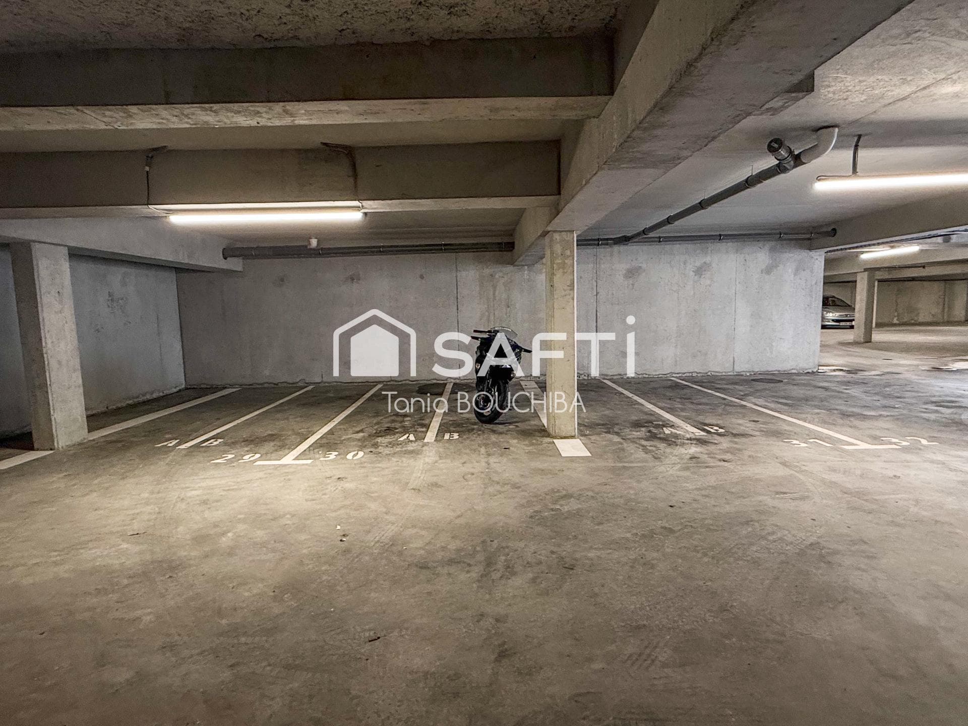 Place sous-sol sécurisée – Secteur Golf