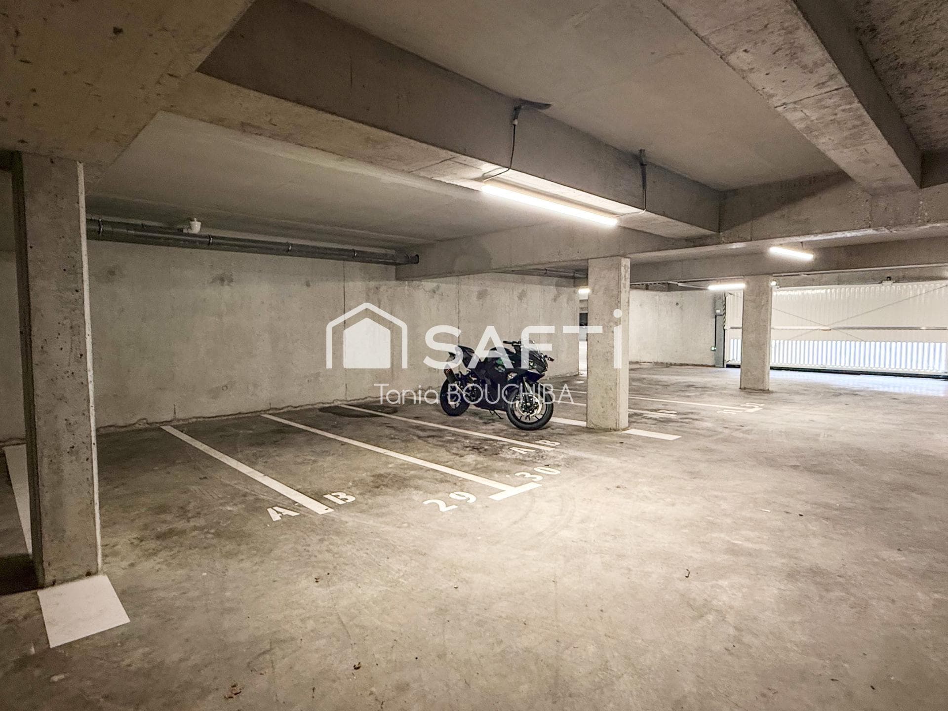 Place sous-sol sécurisée – Secteur Golf