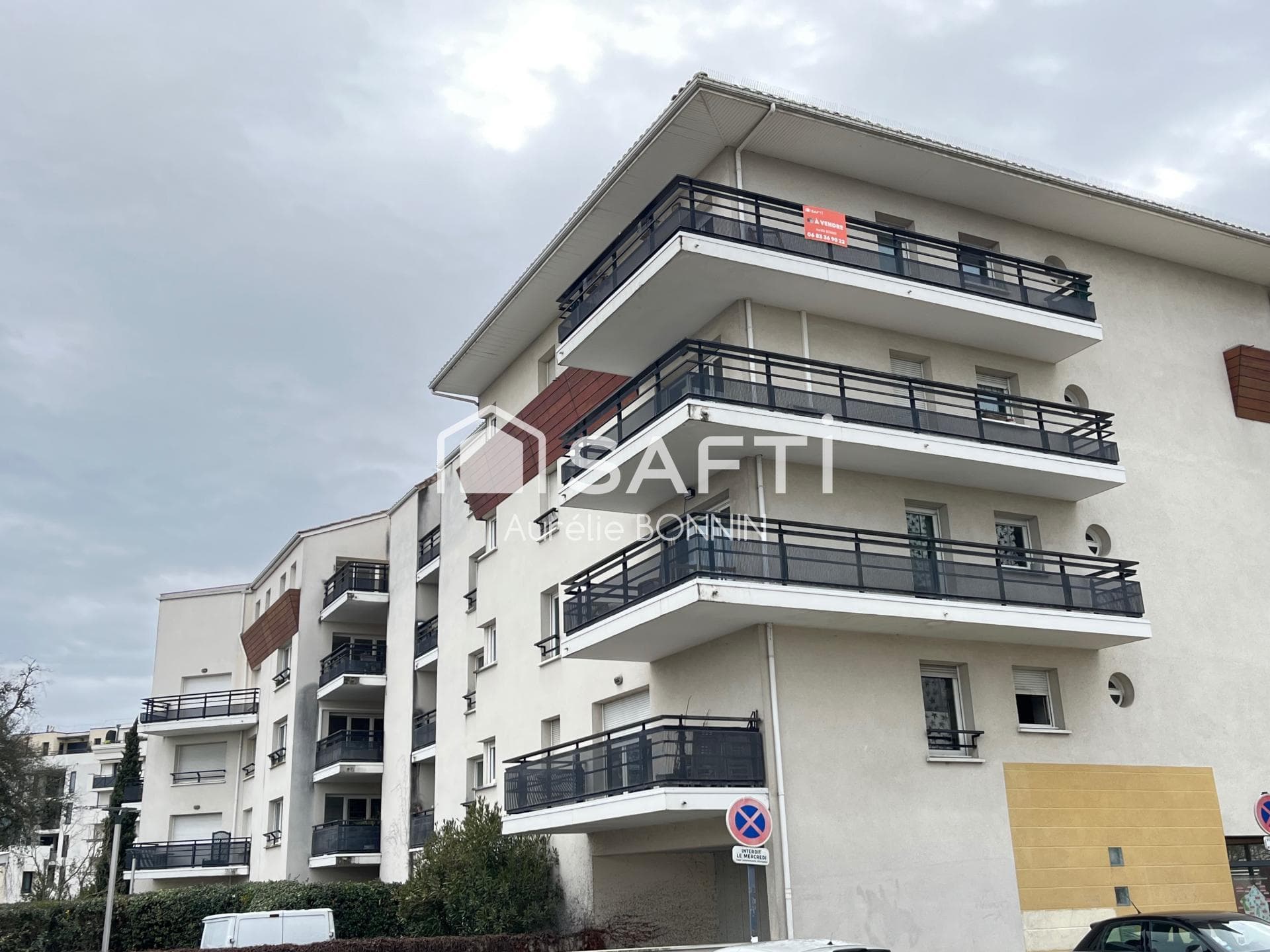 Talence Forum - Bel appartement 3 pièces de 78m² hab au dernier étage vendu avec un cellier et un parking privatif