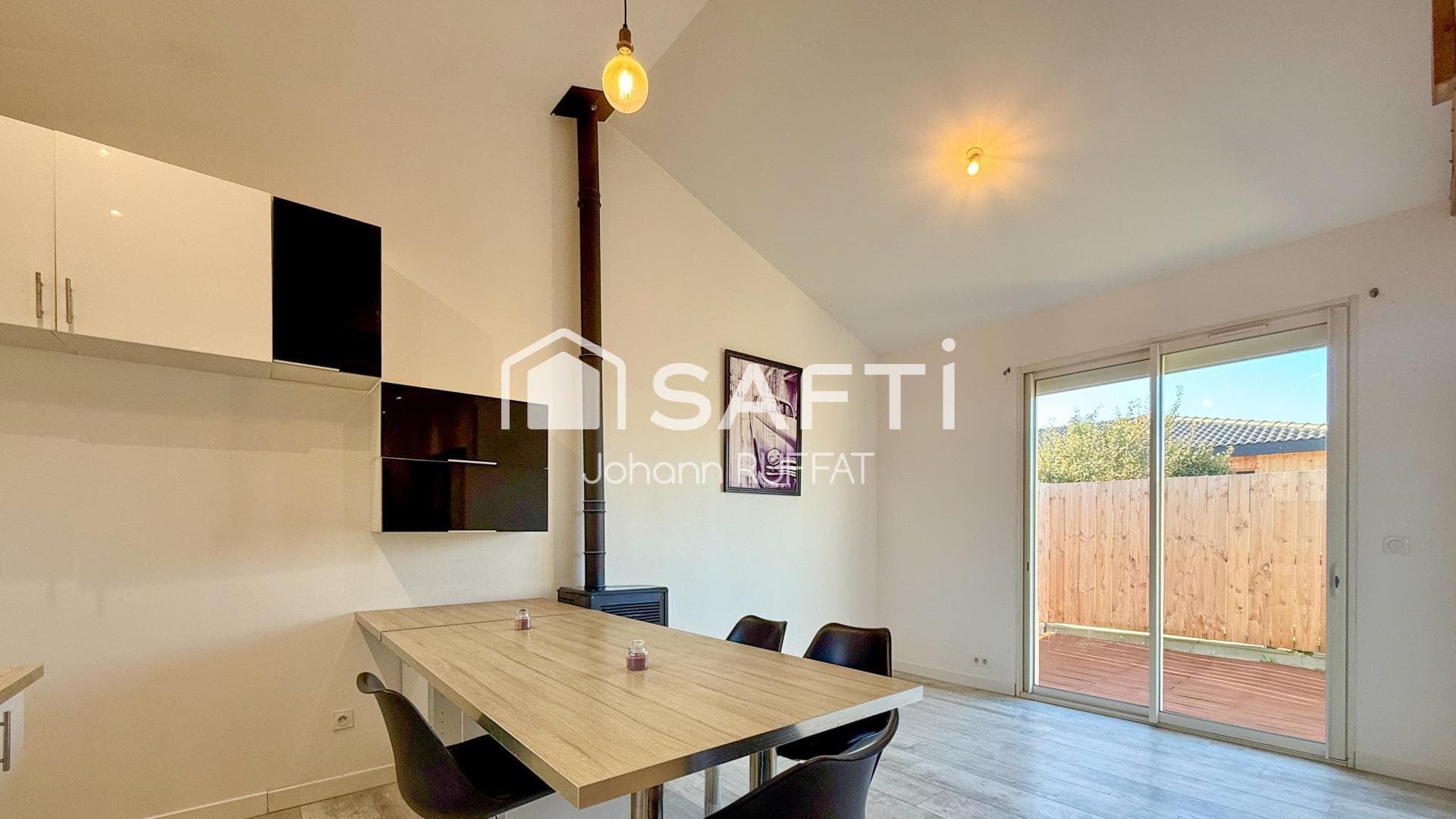 Maison T2 Bis (Chambre, bureau, jardinet, parking)