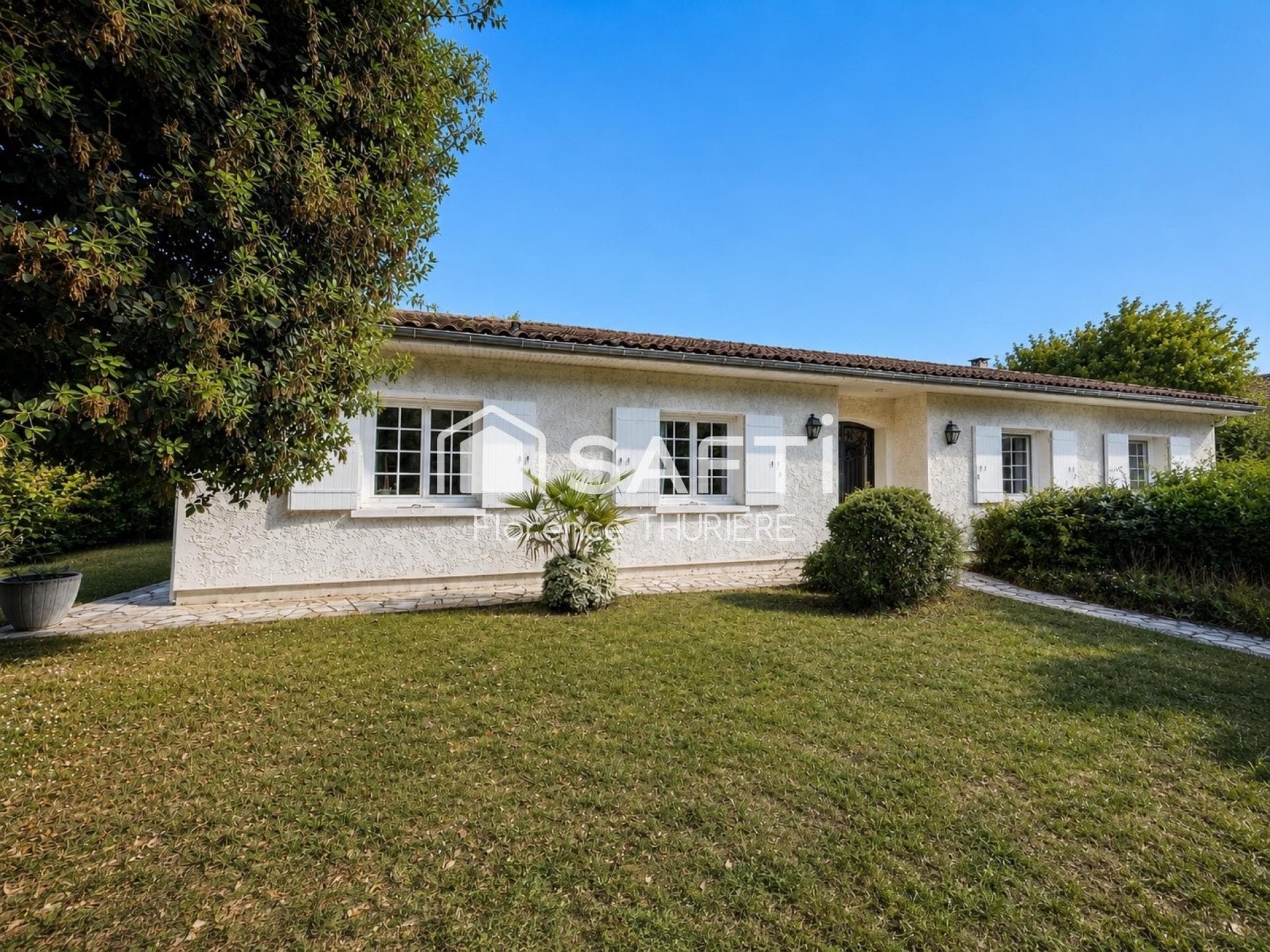 Maison 6 pièces plain pied jardin arboré au calme