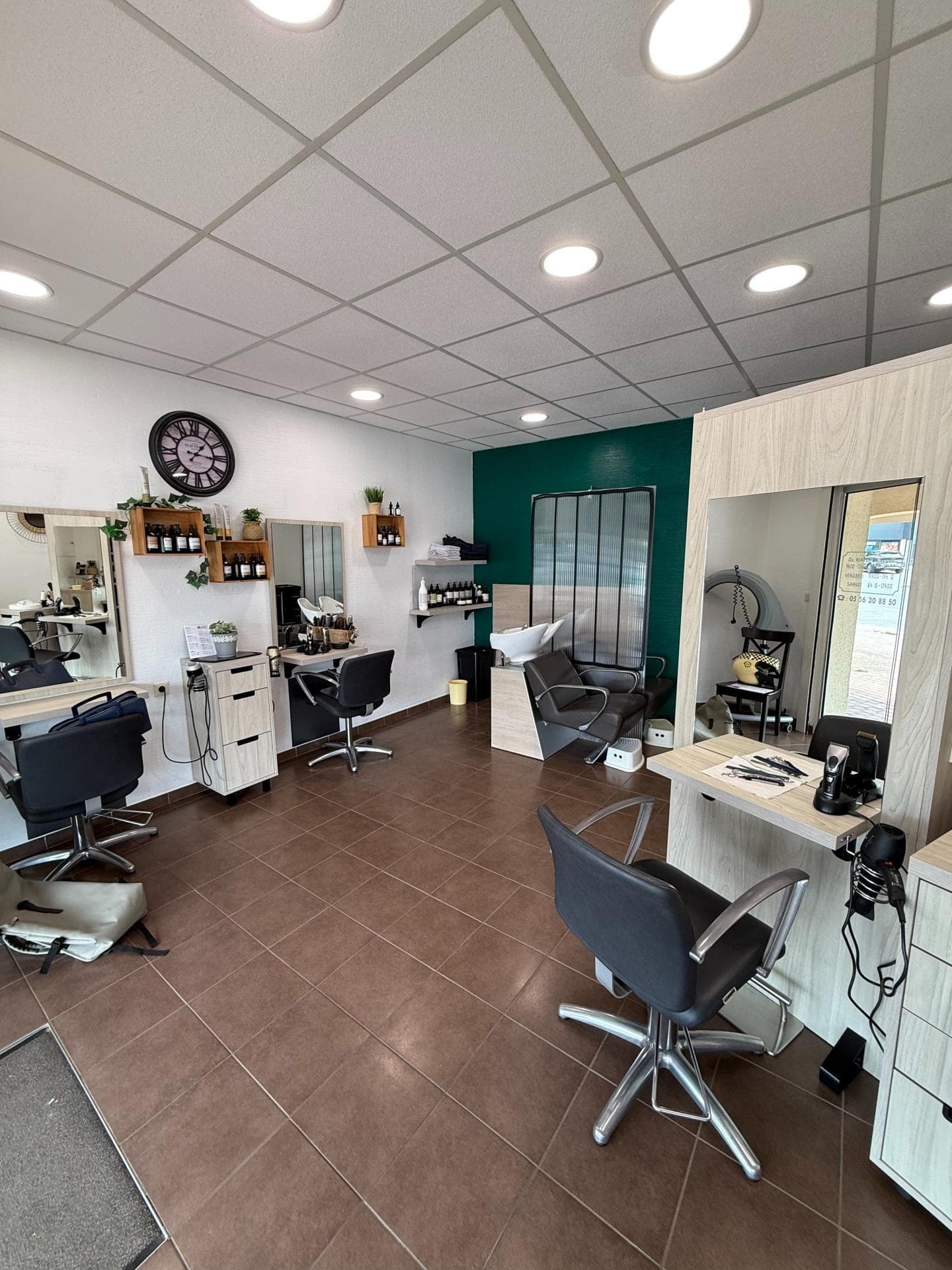 Fonds de commerce salon de coiffure, à saisir !